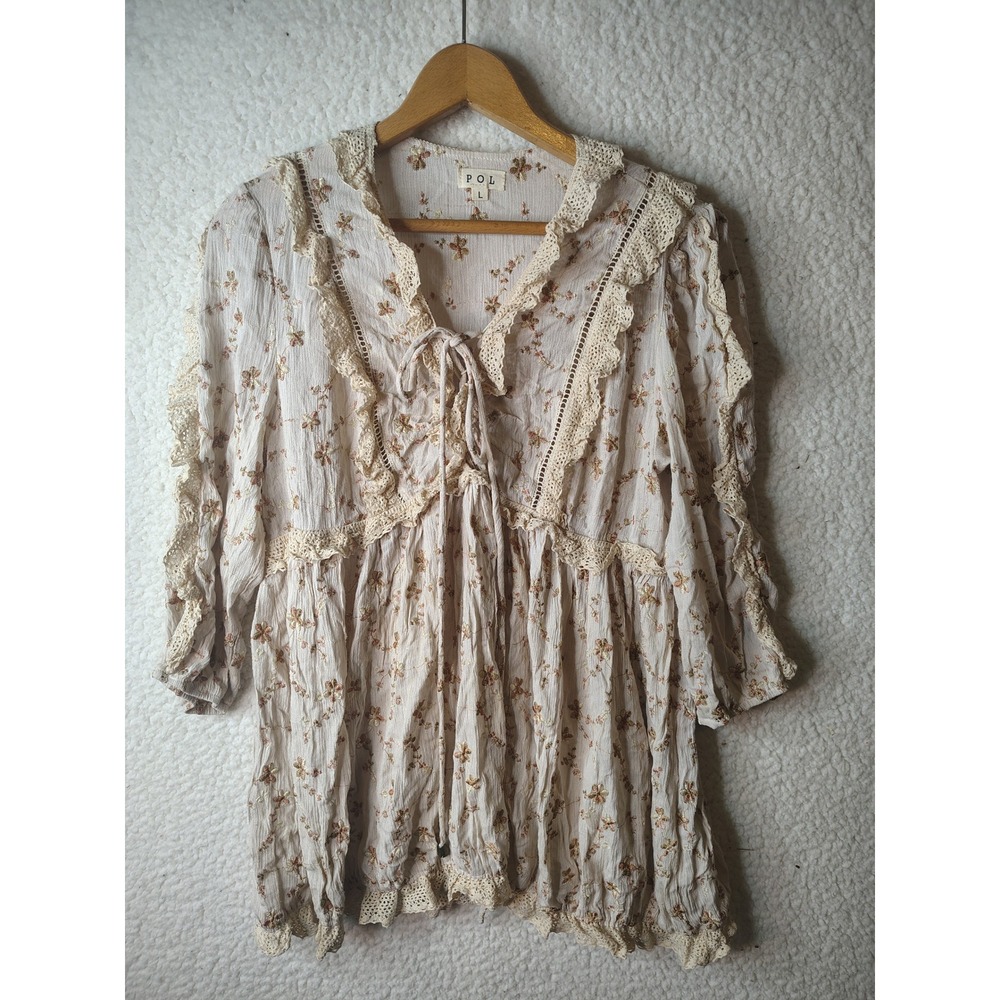 POL Floral Embroidered Lace Trim Boho Tunic Top Cream Small